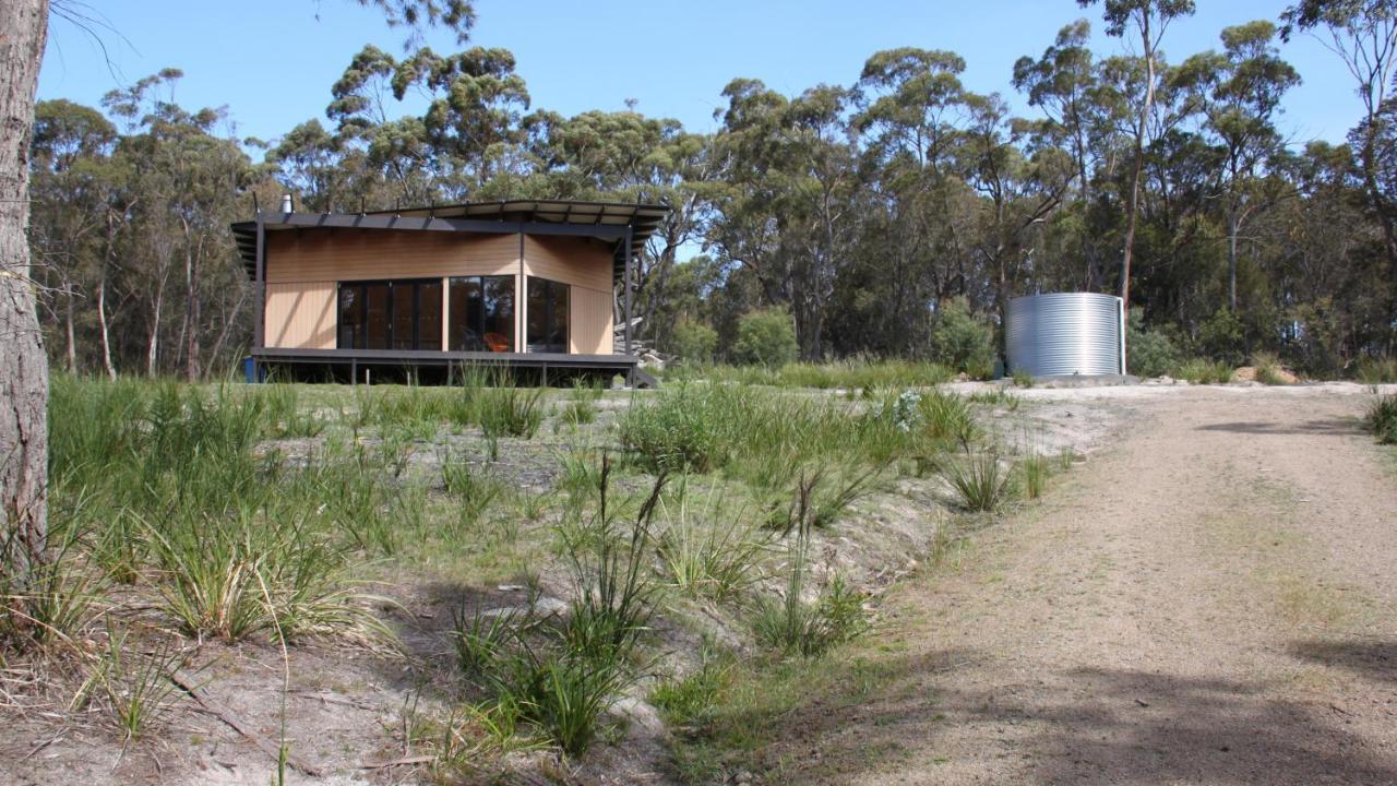 Villa Bay Of Fires Eco Hut Off Grid Experience At Binalong Bay Exterior foto