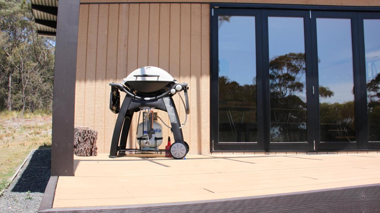 Villa Bay Of Fires Eco Hut Off Grid Experience At Binalong Bay Exterior foto
