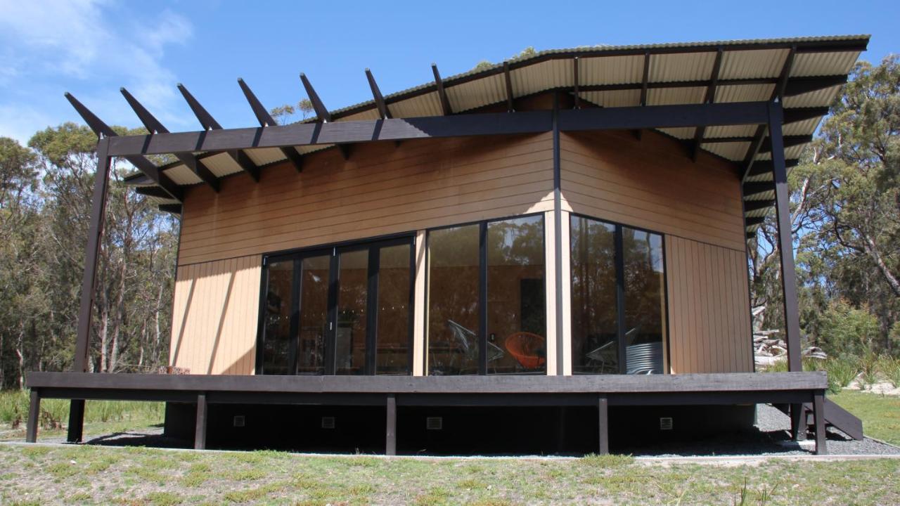 Villa Bay Of Fires Eco Hut Off Grid Experience At Binalong Bay Exterior foto